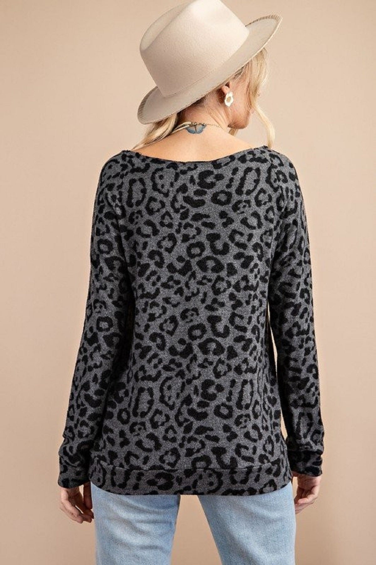 Gray/black Leopard Knit Top